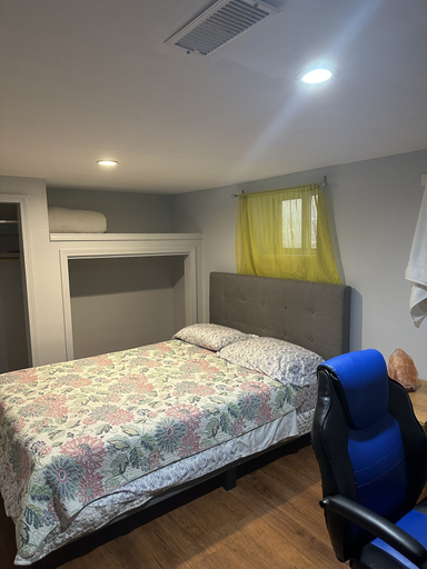 Bedroom 2, Ghalib Homestay, Toronto