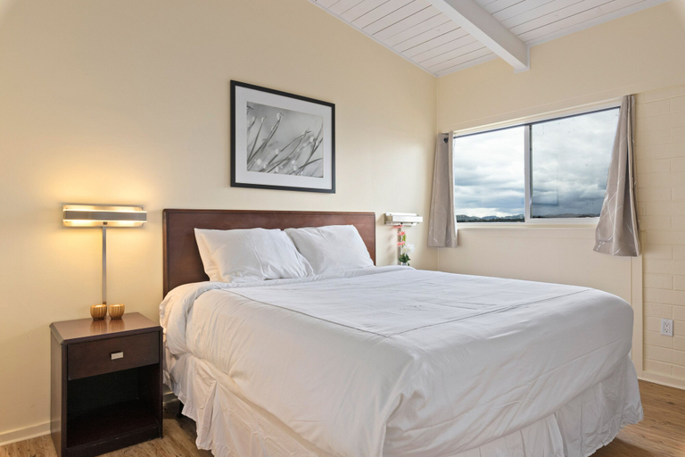 Bedroom 2, Konocti Harbor Resort, Lake