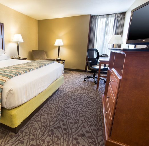 Bedroom 2, Drury Inn & Suites Atlanta Airport, Fulton