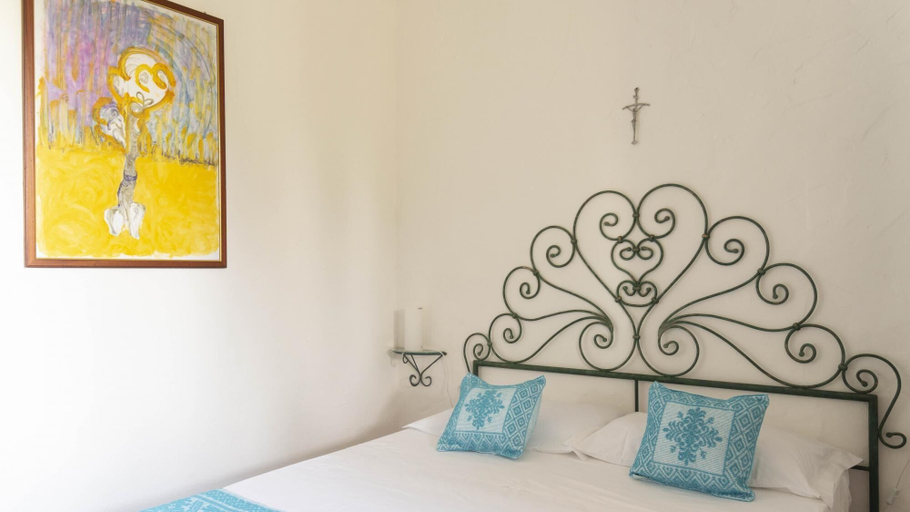 Others 5, Casa Oliveto 1 in Galtell, Nuoro
