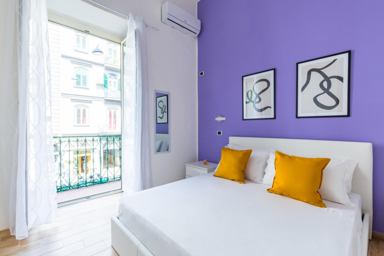 Room 5, Central Station Family Apt by Wonderful Italy, Napoli