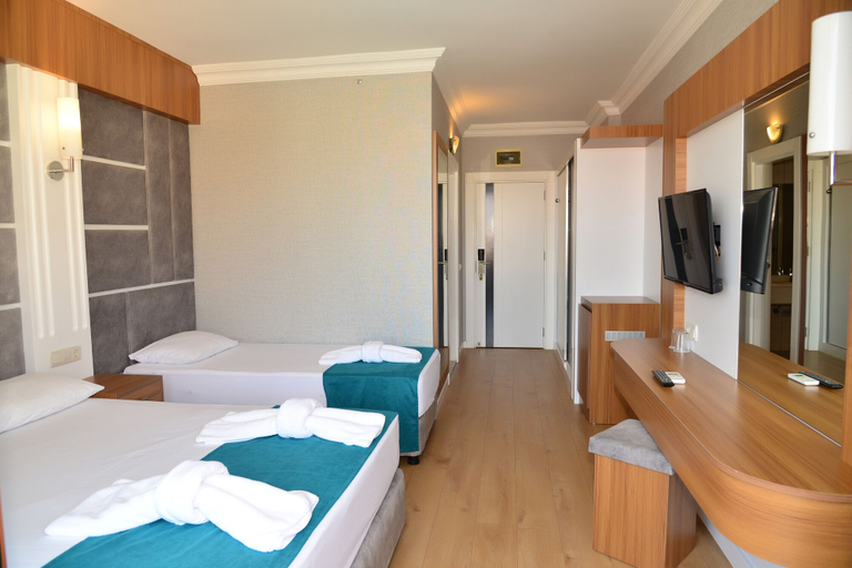 Bedroom 3, Side Yesiloz Hotel - All inclusive, Manavgat