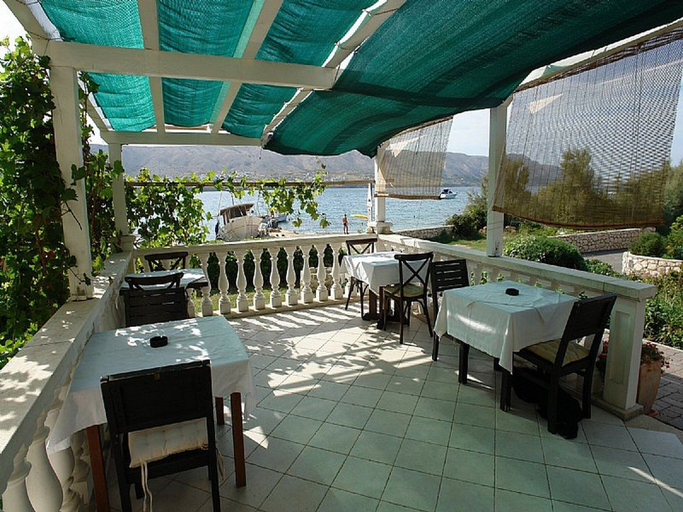 Food & Drinks, Pansion Gea, Pag