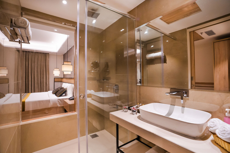 Bathroom 4, Snow Valley Heights, Shimla