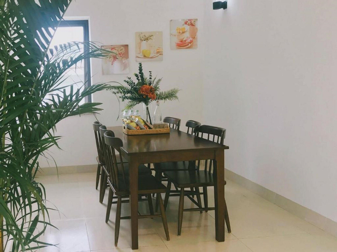 Dining Room 17