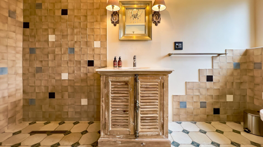 Bathroom 3, Brigadoon Boutique Guesthouse l Ondili, Swakopmund