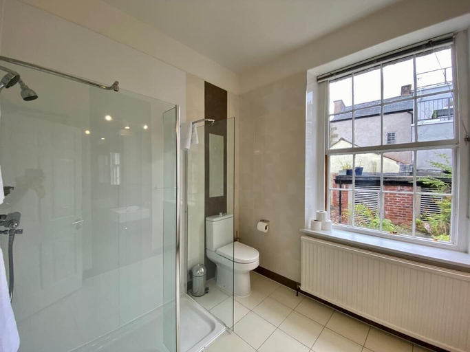 Bathroom 3, Sun Street ApartHotel, Lancashire