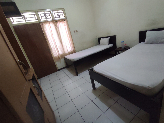 Bedroom 3, OYO 93048 Hotel Puri Mandiri, Purworejo