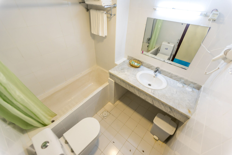Bathroom, Banana Hotel, Dubai