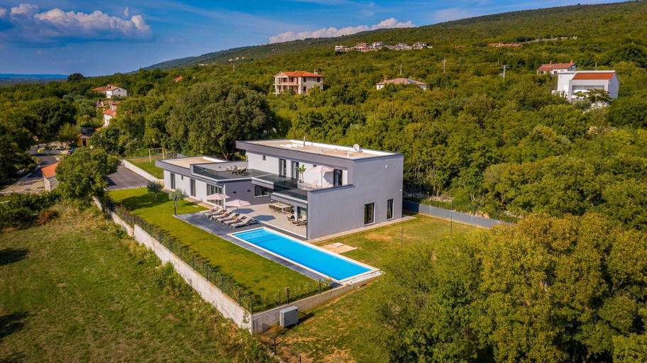 Exterior & Views 2, Villa Borealis, Raša