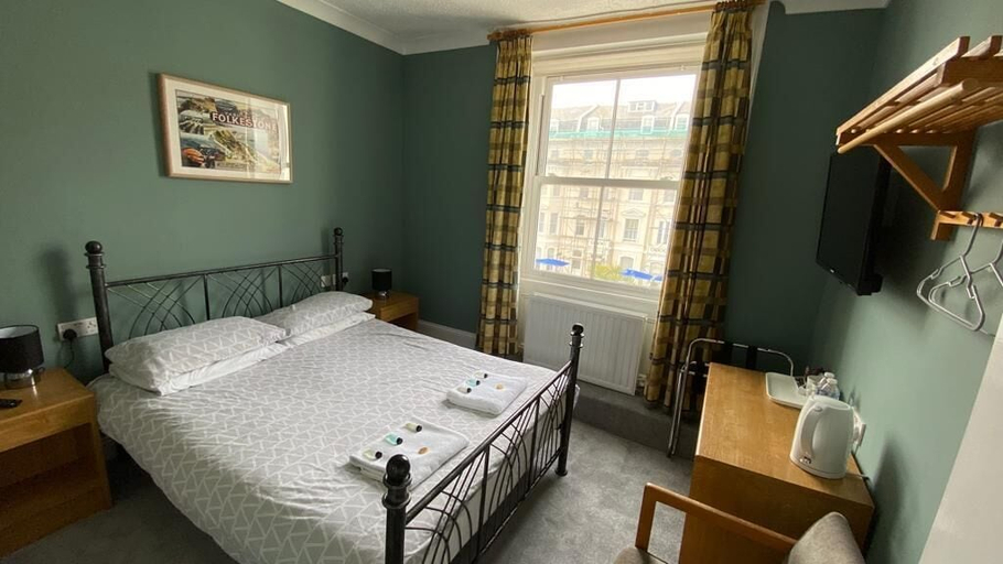 Bedroom 3, Portland Hotel, Kent