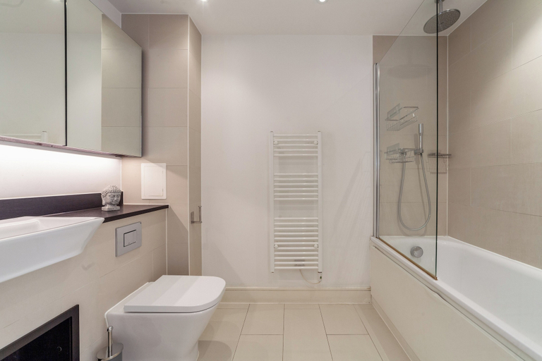 Bathroom 4, The Prospect Park Collection, London