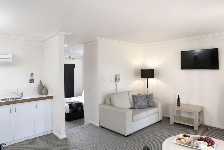Bedroom 3, Murray Downs Resort, Wakool