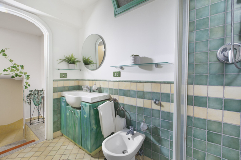 Bathroom 4, Estate4home - Casa Nonna Mary, Salerno