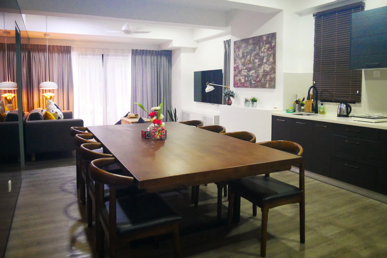 Dining Room 12