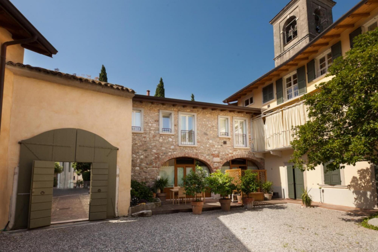 Room 4, Barchi Resort Apartments Suites Villa Castello - Panoramic Villa Castello, Brescia