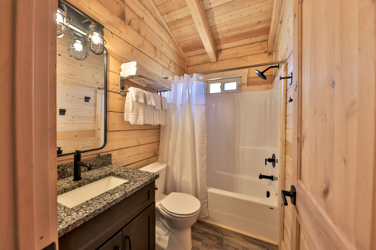 Bathroom 3, Muddy Creek Mining Company, Wayne