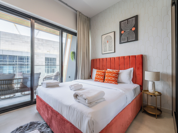 Bedroom 3, Jaw-Dropping Canal Views From This Stylish Condo, Dubai