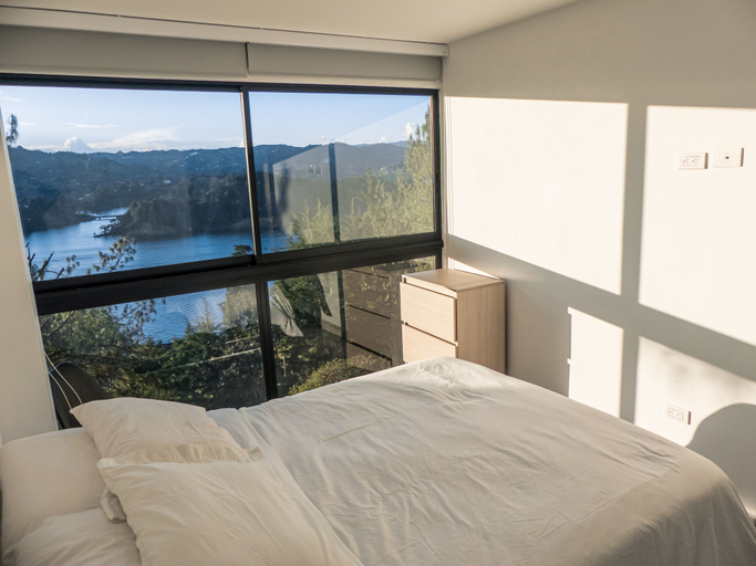 Bedroom 3, MONTE GANDOLFO, Peñol