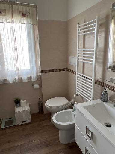 Bathroom 2, Villa Ma-ya, Chieti