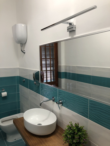 Bathroom 5, Pompei Window, Napoli