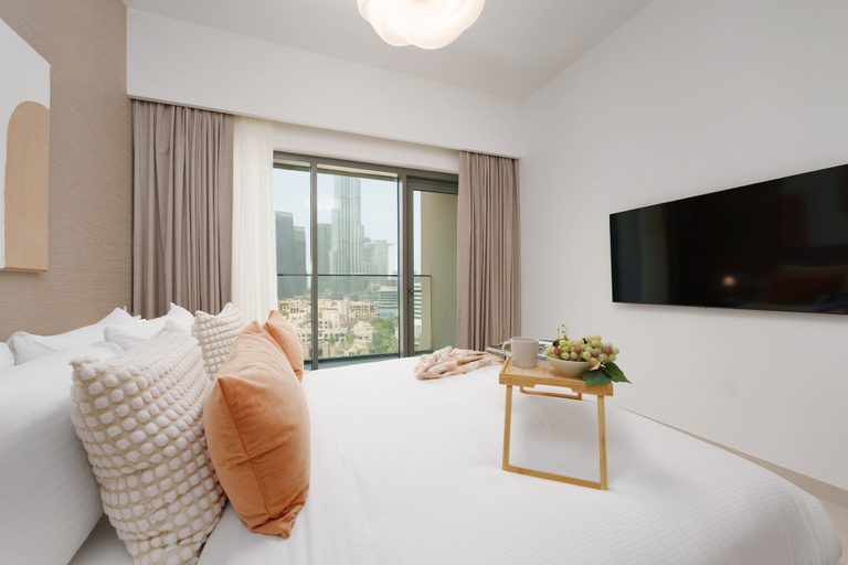 Bedroom 3, Maison Privee - High-End Apt w/ Direct Burj Khalifa Views, Dubai