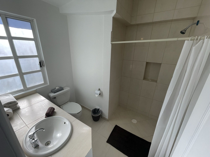 Bathroom 4, Villas by Real del Bosque, Tula de Allende