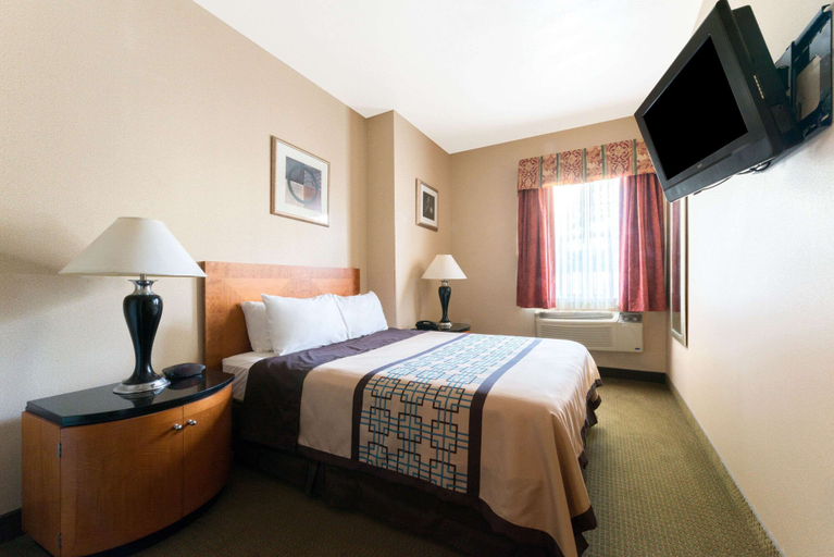 Bedroom 3, Days Inn by Wyndham Luray Shenandoah, Page