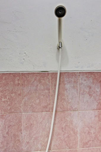Bathroom 3, SPOT ON 92916 Batu Mas Homestay Syariah, Pasuruan