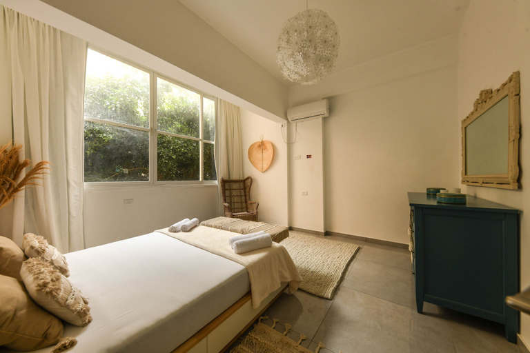 Others 5, Prime location Sunny 3bedroom apartment