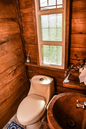 Bathroom, Pacuare Mountain Lodge, Turrialba