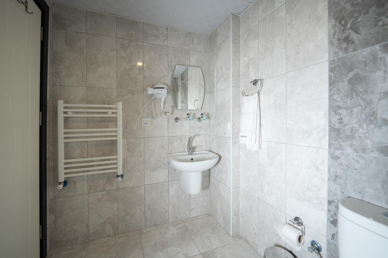 Bathroom 5, Rekab Otel, Merkez