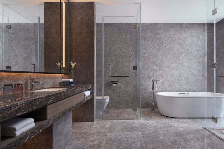 Bathroom 13