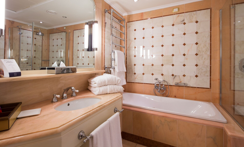 Bathroom 4, Mercure Petriolo Siena Terme Spa Hotel, Grosseto