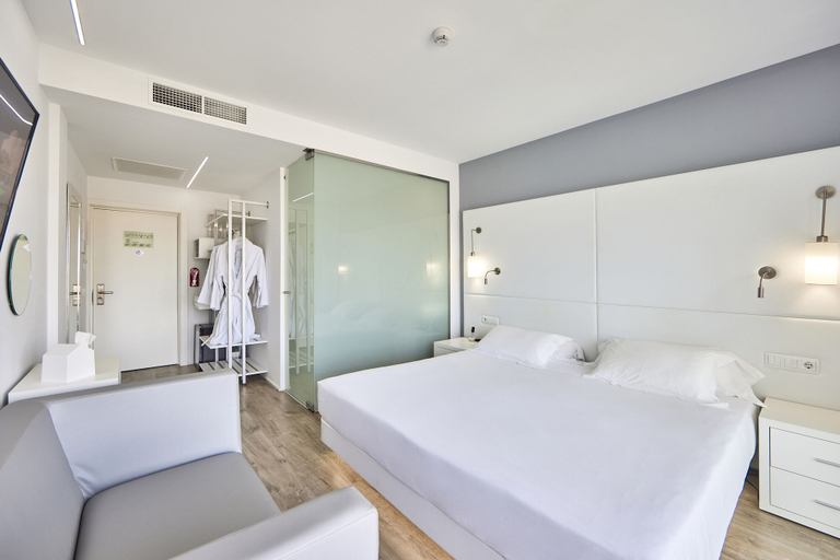 Bedroom 3, Hotel Astoria Playa - Adults Only, Baleares