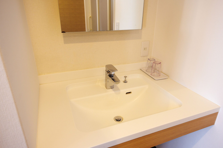 Bathroom 5, Floral Higashishinsaibashi Hotel, Osaka