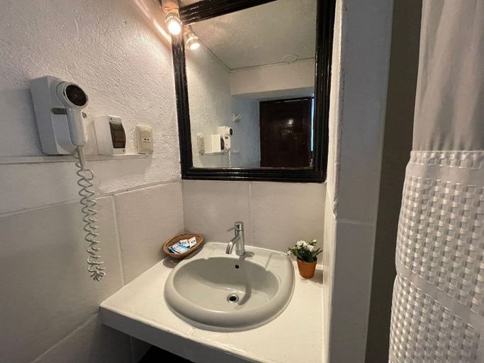 Bathroom 4, SACRED STONE BOUTIQUE HOTEL, Urubamba