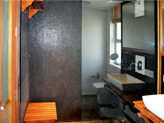 Bathroom, The Sky Imperial Aarivaa Luxury Homestay, Rajkot