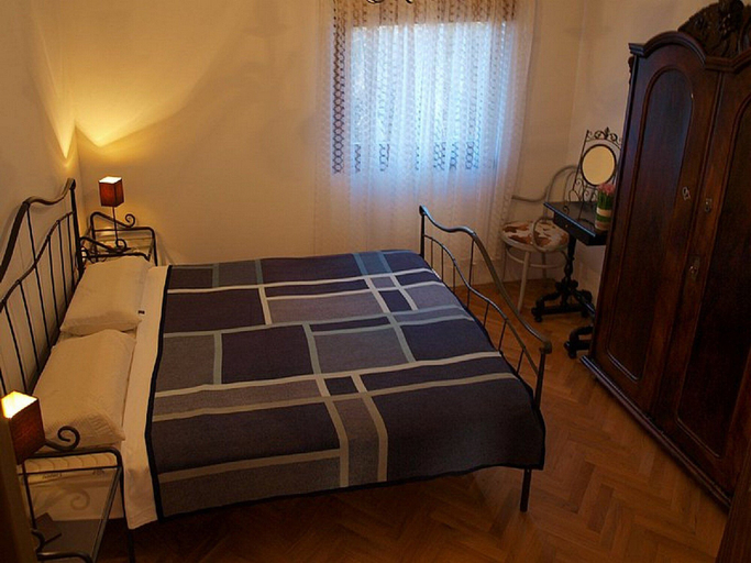 Bedroom 2, Pansion Gea, Pag