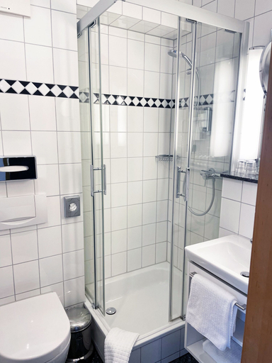 Bathroom 5, Avidonapartments, Düsseldorf