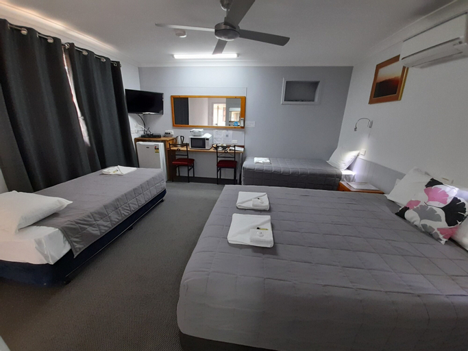 Bedroom 28