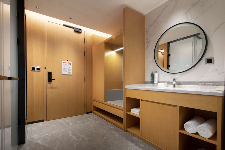 Bathroom 4, Hilton Garden Inn Hangzhou Xiaoshan, Hangzhou