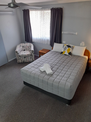Bedroom 25
