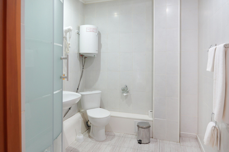 Bathroom 4, City Hotel, Ekaterinburg gorsovet