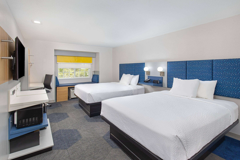 Bedroom 3, Microtel Inn & Suites by Wyndham Manchester, Coffee