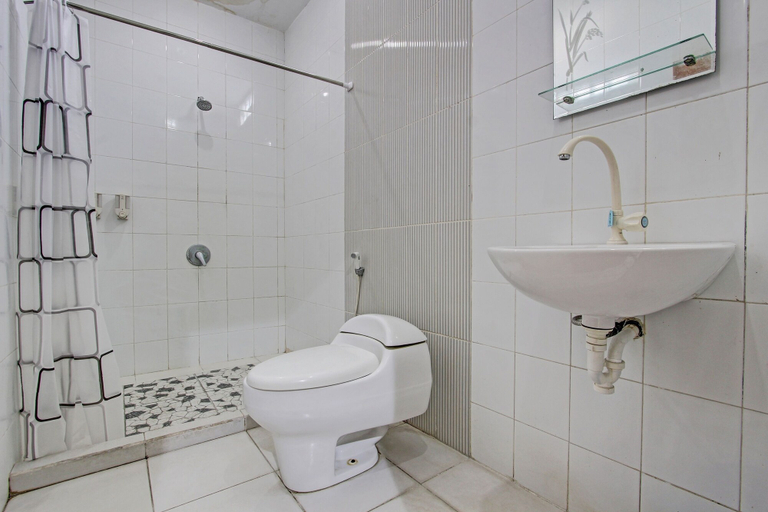 Bathroom, OYO 91920 Pondok'ku Inn, Sleman