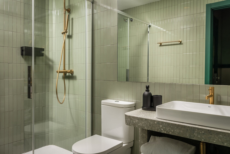 Bathroom 4, BYPILLOW Twenty, Barcelona