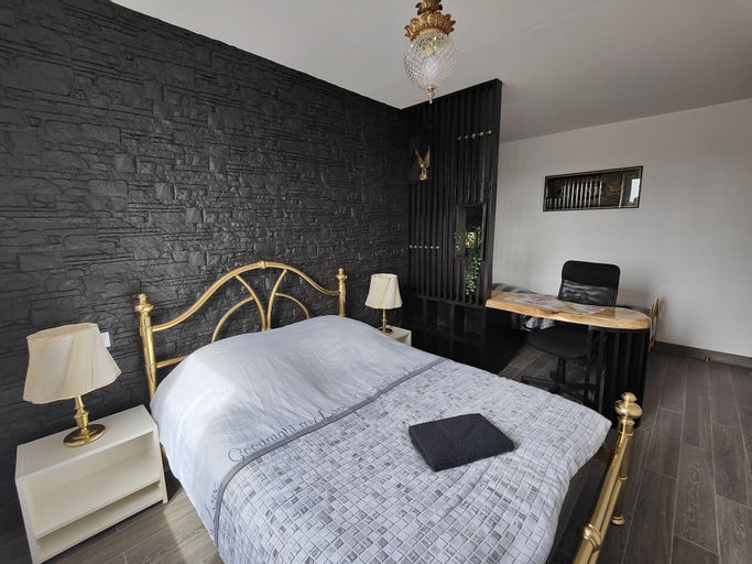 Bedroom 14