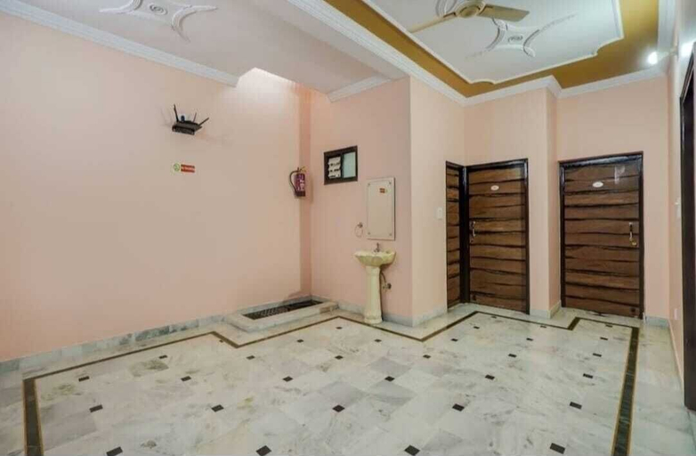 Others 3, Silk Inn Luxury At No Cost, Lucknow