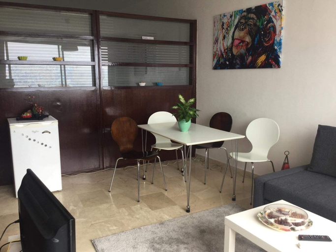 Others 3, Gauthier, Casablanca